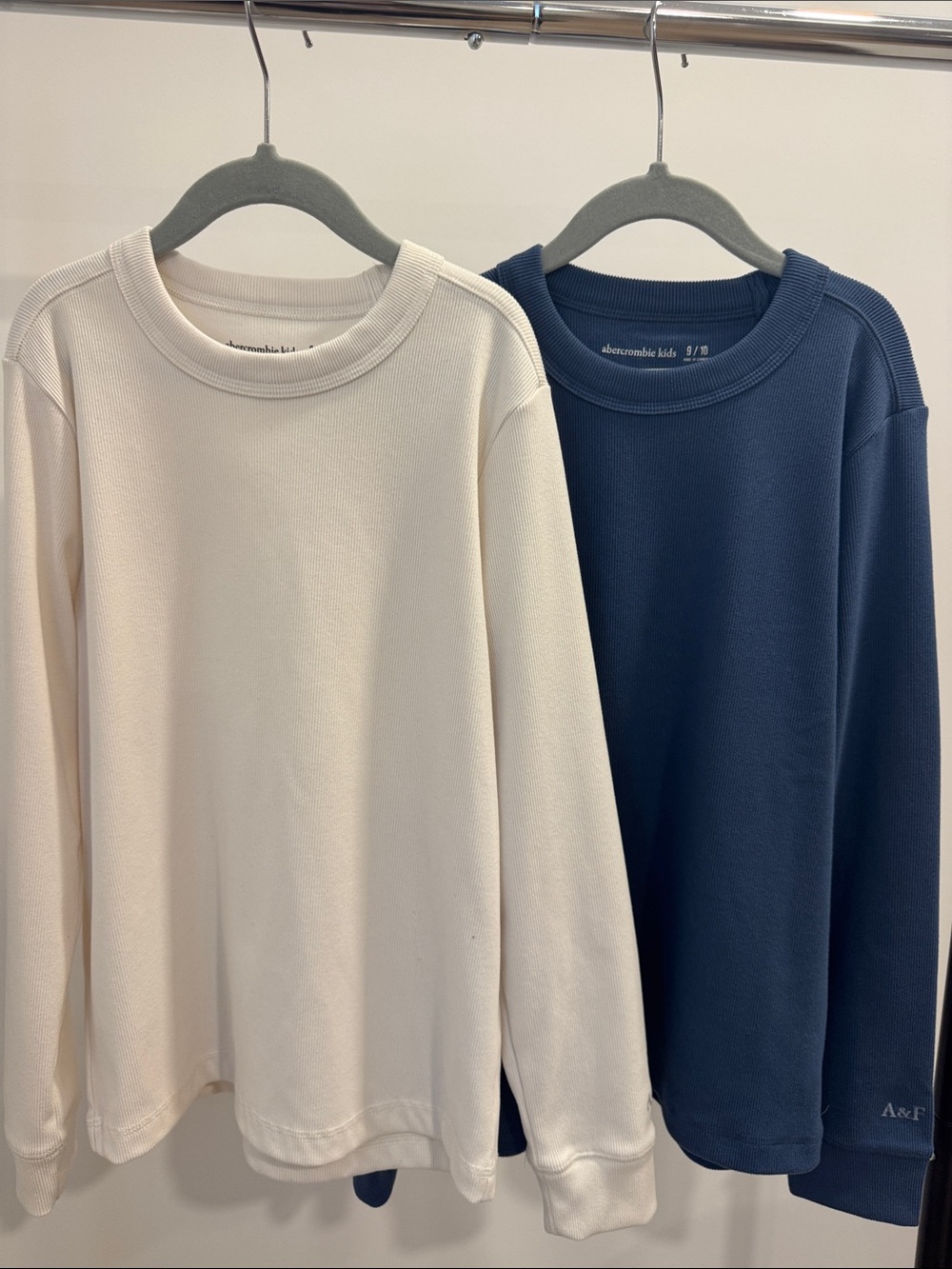 abercrombie kids Crewneck thermal shirts in Navy & Cream